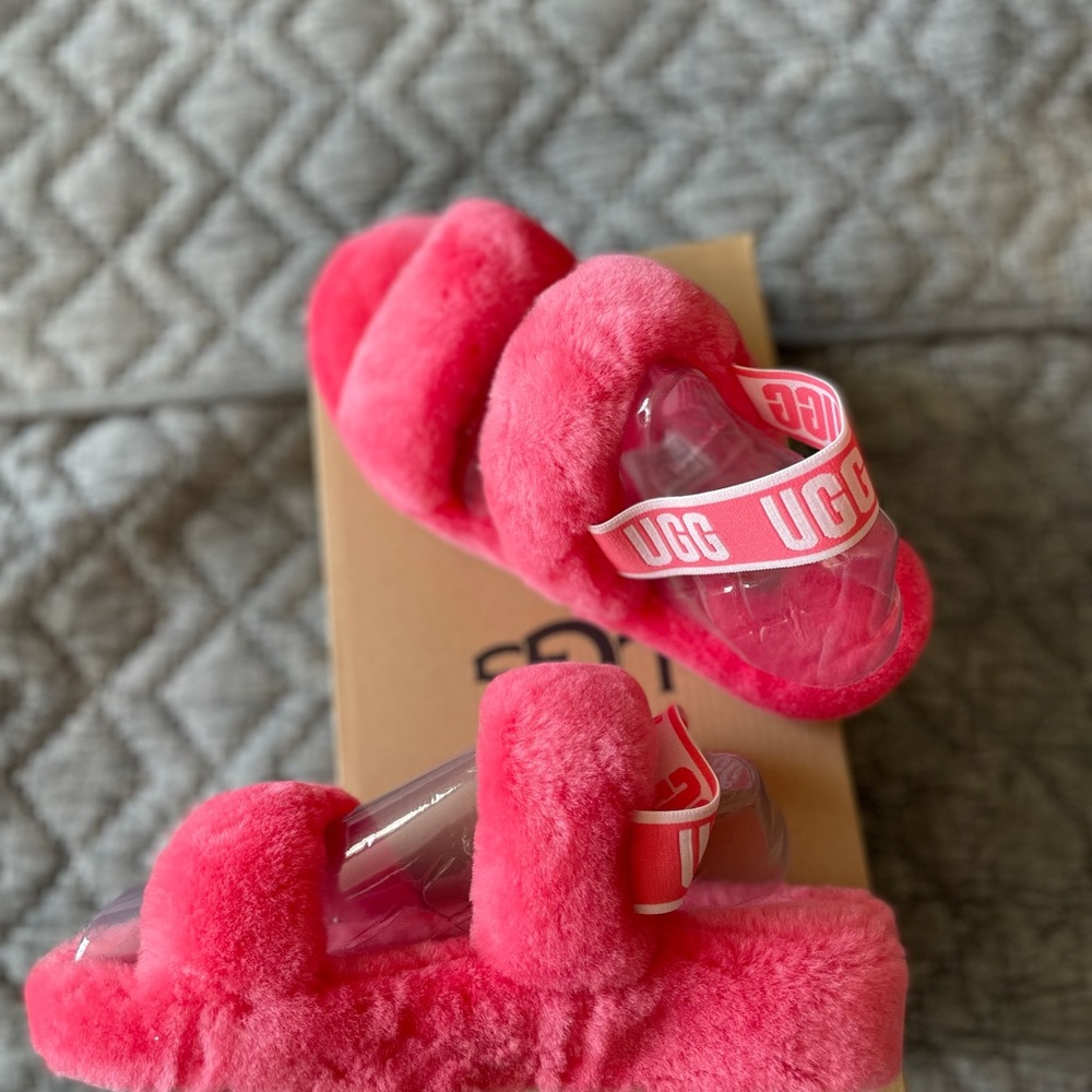Ugg Fluff Yeah Slides Pink Size 8 NWT in the box